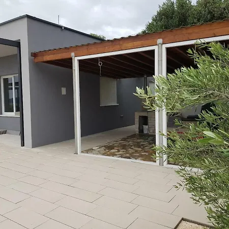 Vickota Holiday home Kastel Stari