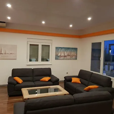 Holiday home Vickota *